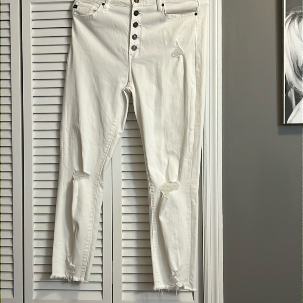 Jeans in excellent condition. From smoke and pet free home.
